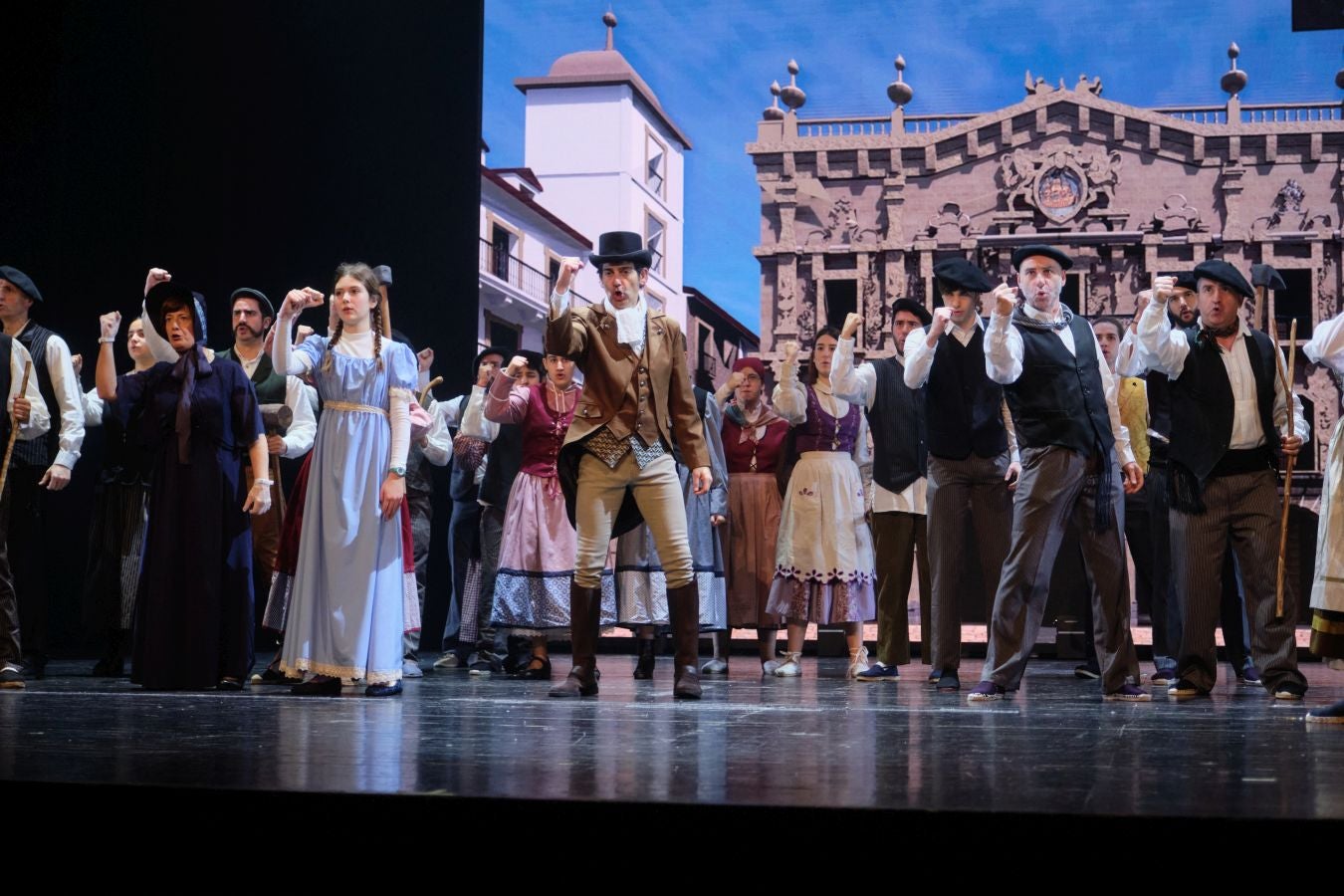 Fotos: El Victoria Eugenia vibró con el estreno del musical &#039;Bretxa 1813&#039;