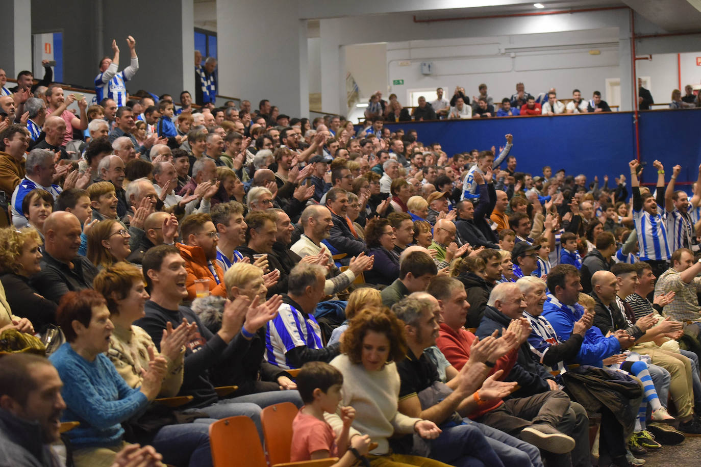 Fotos: Ambiente de lujo antes de un intenso derbi