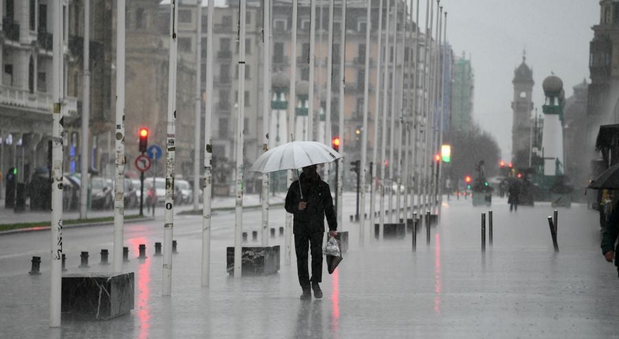 Fotos: Jornada gris y lluviosa