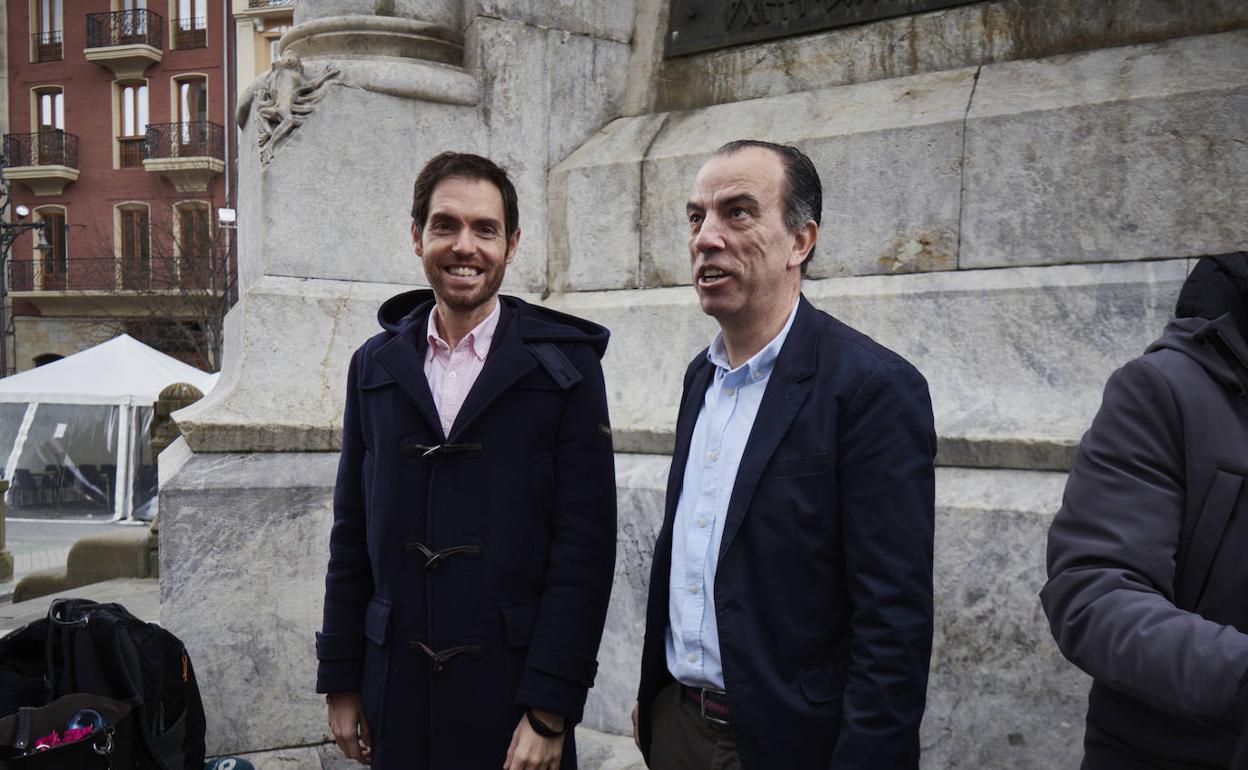 Sergio Sayas y Carlos García Adanero ultiman integrarse en el PP. 