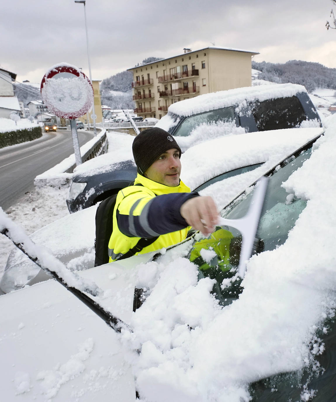 Fotos: Berastegi, bajo un manto de nieve