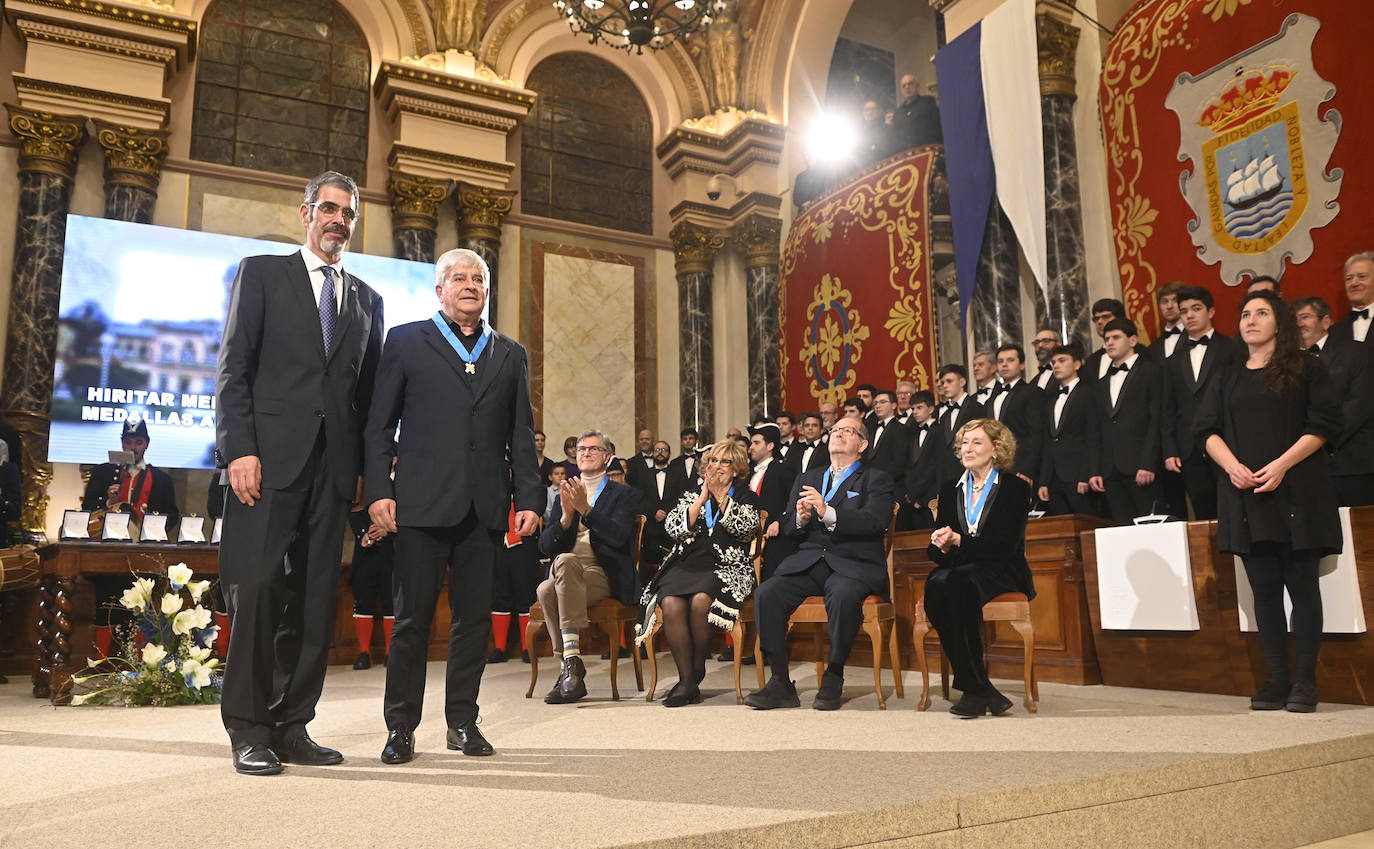 Fotos: Donostia homenajea a los artífices de una ciudad mejor