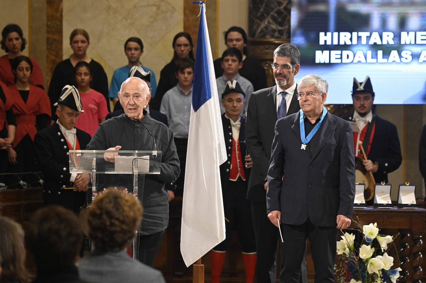 Fotos: Donostia homenajea a los artífices de una ciudad mejor