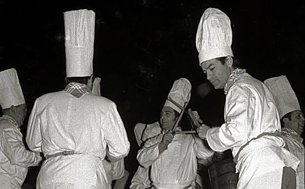 Imagen principal - En 1973, fuegos artificiales y canarios