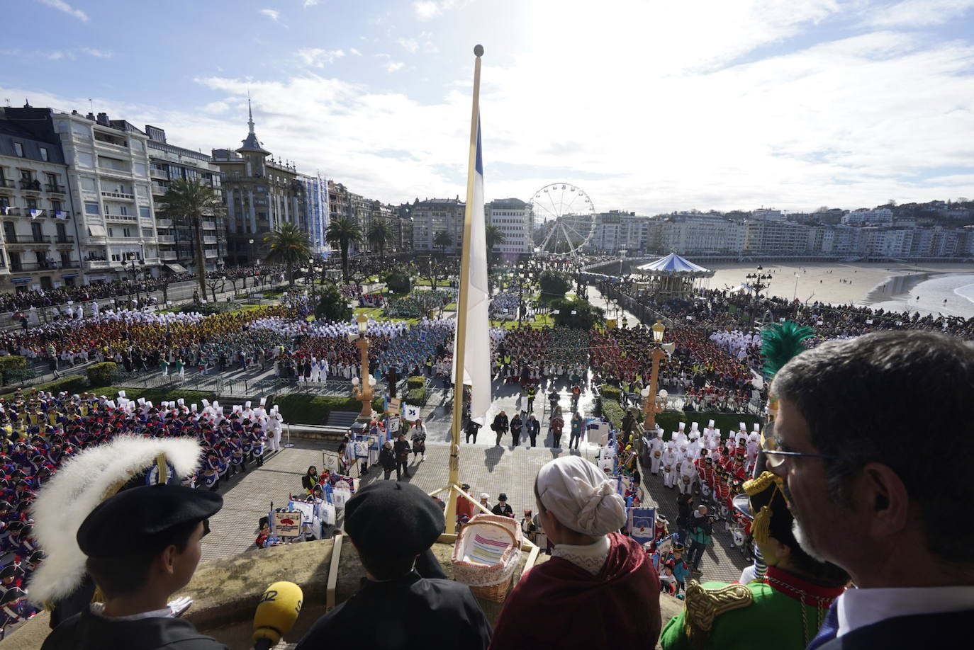 Fotos: Más de 4.000 niños y niñas dan lustre a la tamborrada infantil