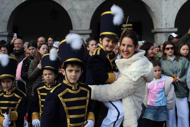 Fotos: Alegre tamborrada en Azpeitia