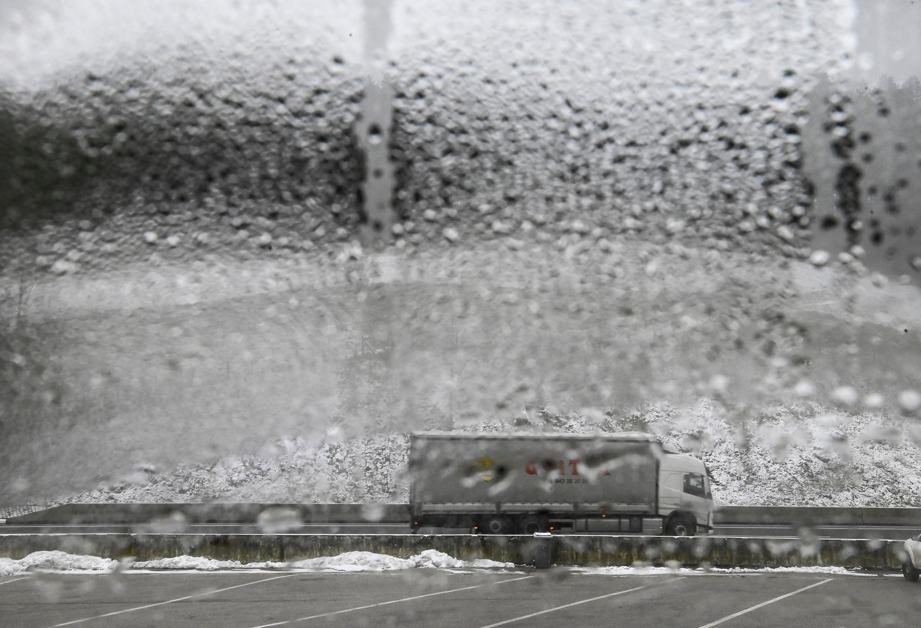 Fotos: Frío y nieve en Etzegarate