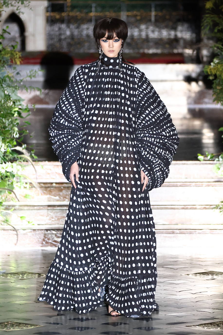 Fotos: La niñez de Juana Martín deslumbra la Semana de la Alta Costura de París