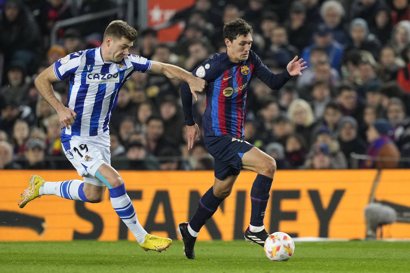 Fotos: Derrota de la Real ante el Barcelona