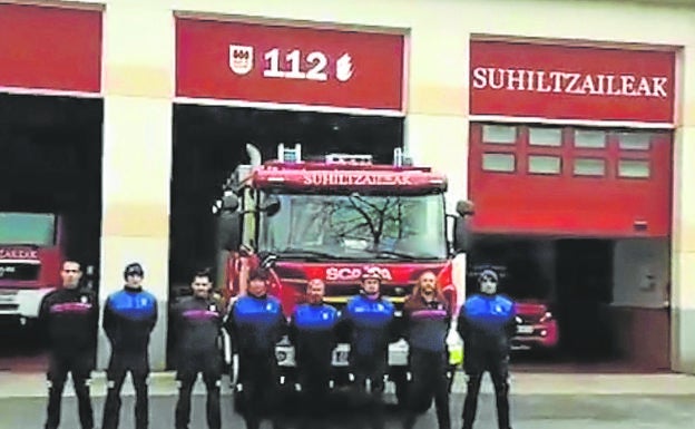 Bomberos de Gipuzkoa se sumaron este jueves al homenaje. 