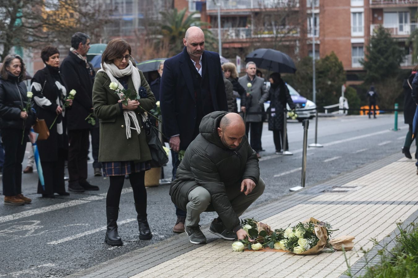 Fotos: Homenaje a dos guardias civiles en Egia