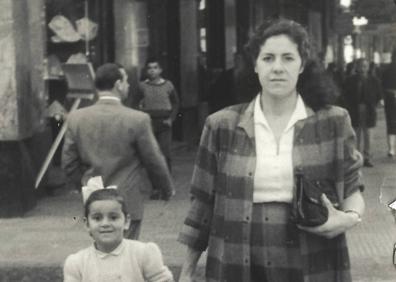 Imagen secundaria 1 - Christine Martínez-Médale, hija de exiliados de la Guerra Civil: «Busco a mi hermano: fue un bebé robado en Saturraran»