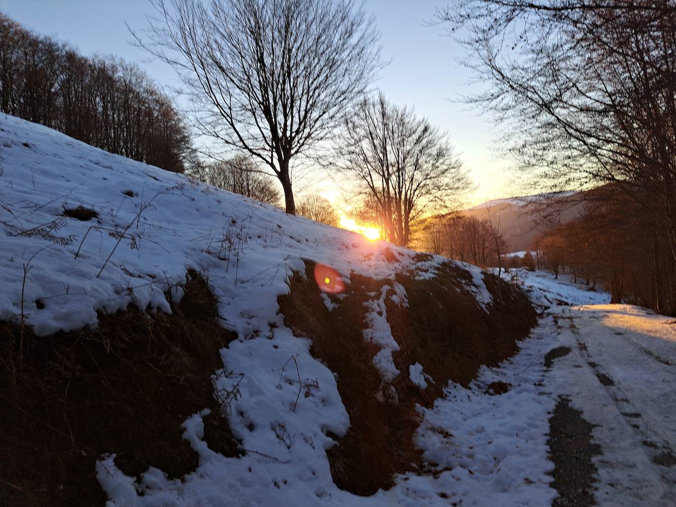 Fotos: Eguzkizko Muinoa, entre nieve y rayos de sol