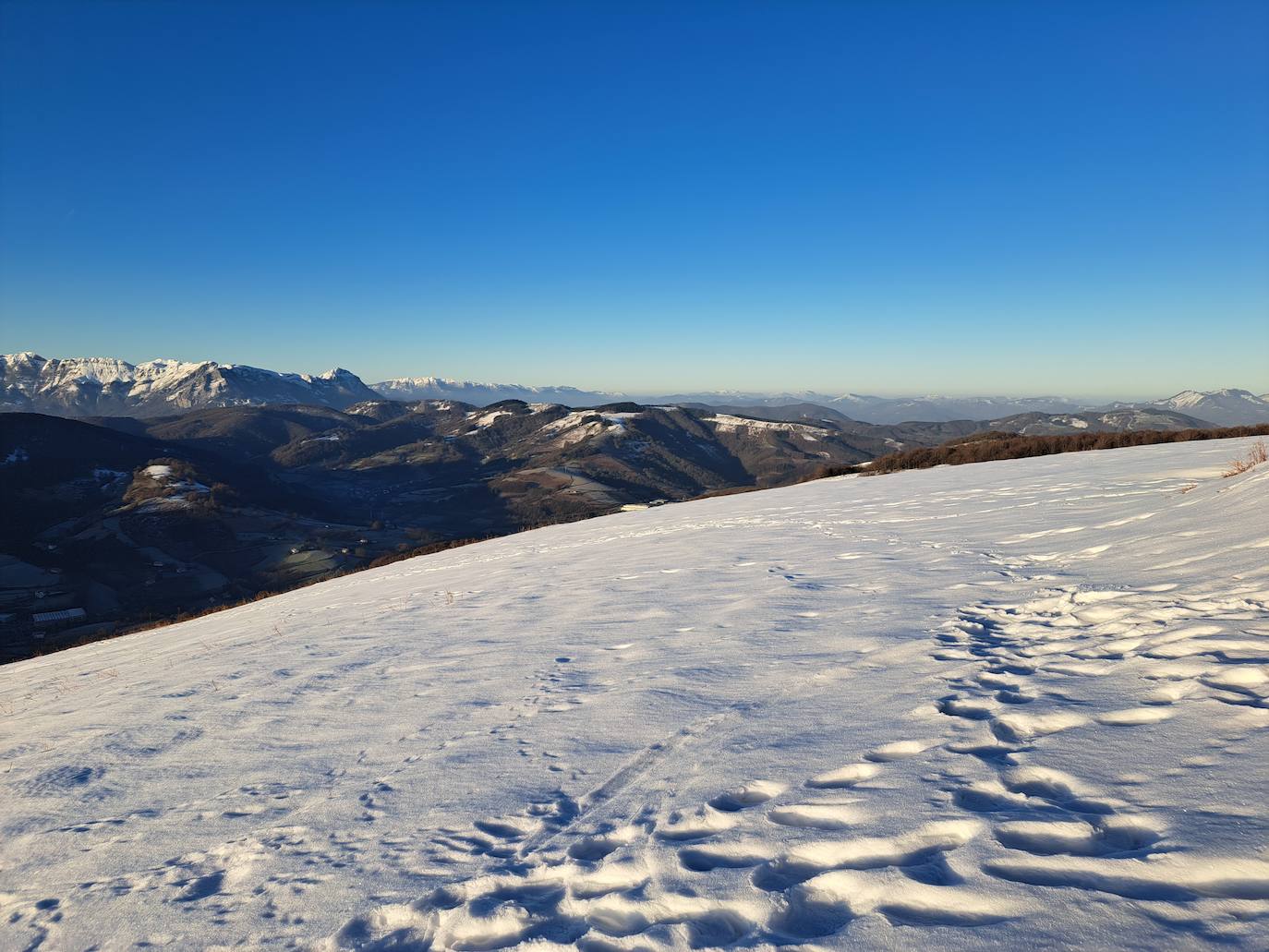Fotos: Eguzkizko Muinoa, entre nieve y rayos de sol