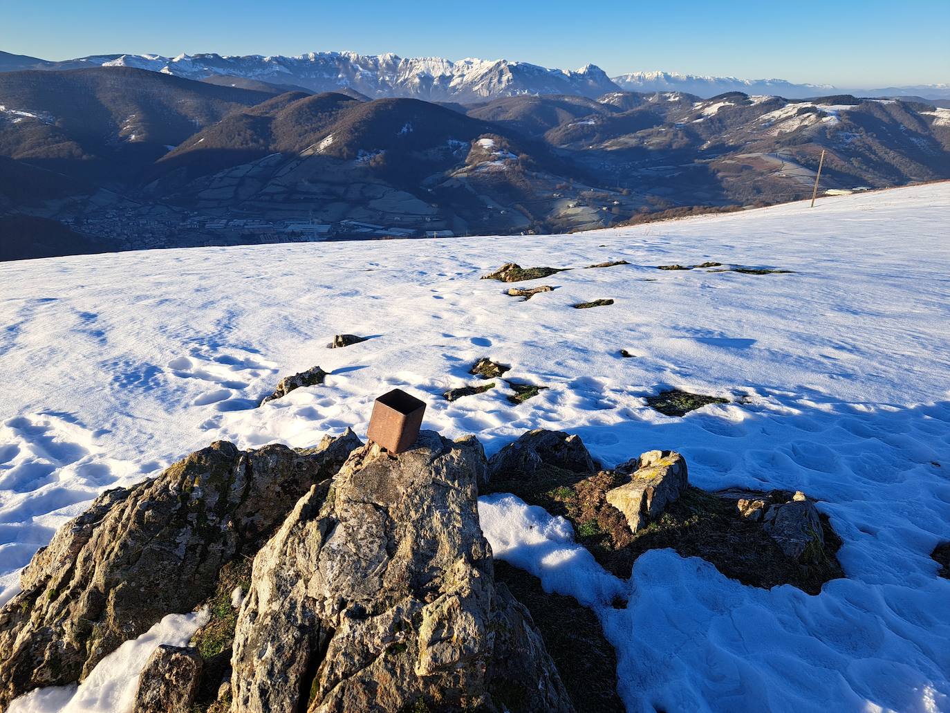 Fotos: Eguzkizko Muinoa, entre nieve y rayos de sol