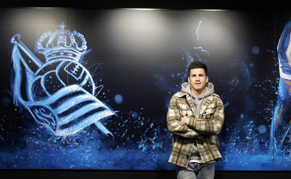 Igor Zubeldia posa en el interior de las instalaciones de Anoeta. firma