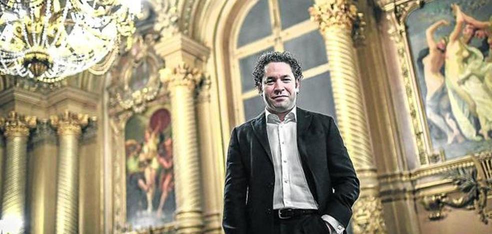 Dudamel, from coast to coast: leaves the Los Angeles Philharmonic to direct the New York Philharmonic