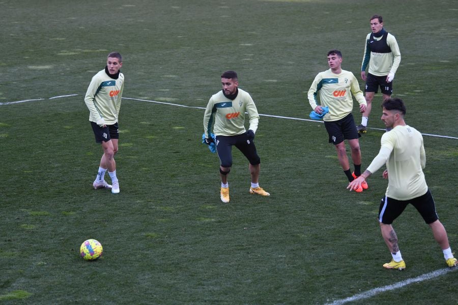 Fotos: El Eibar quiere recuperar sensaciones