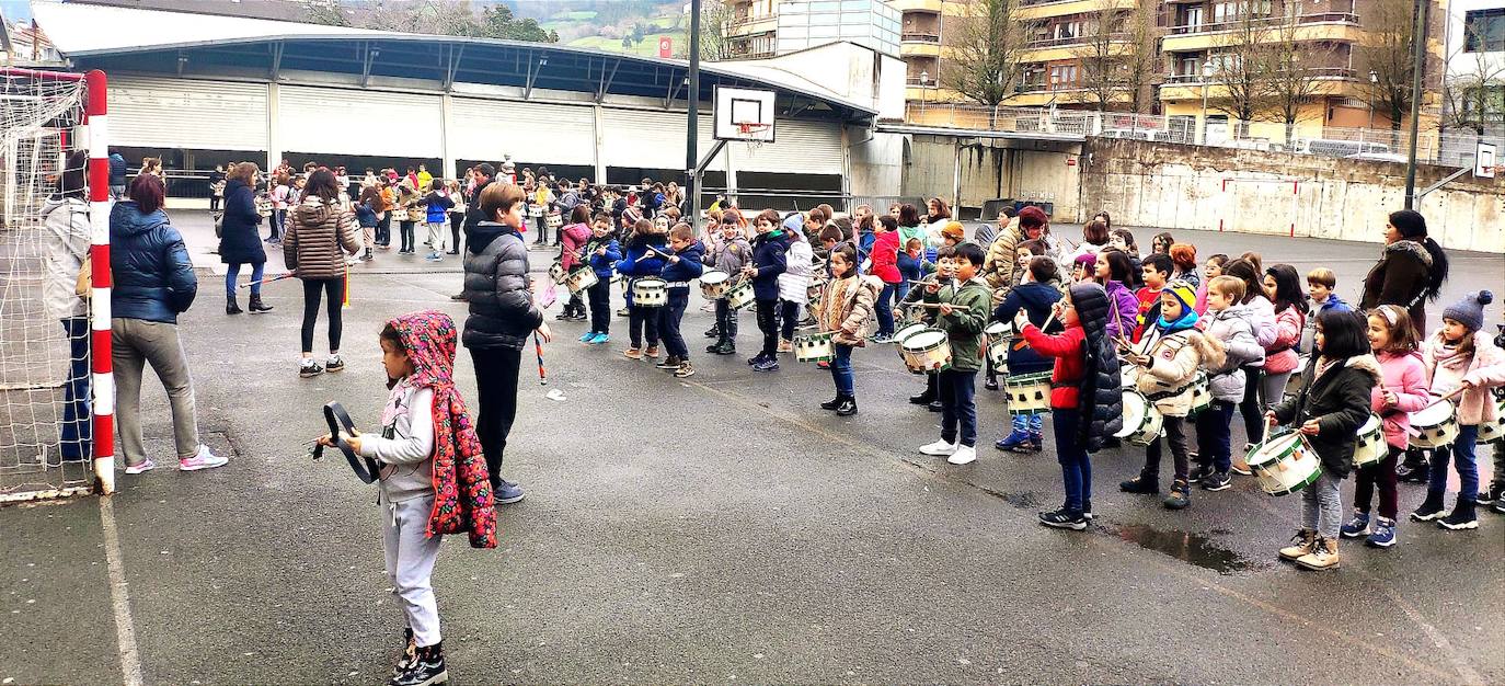 Fotos: Ezagutu Tolosako Herrikideko ikasleak