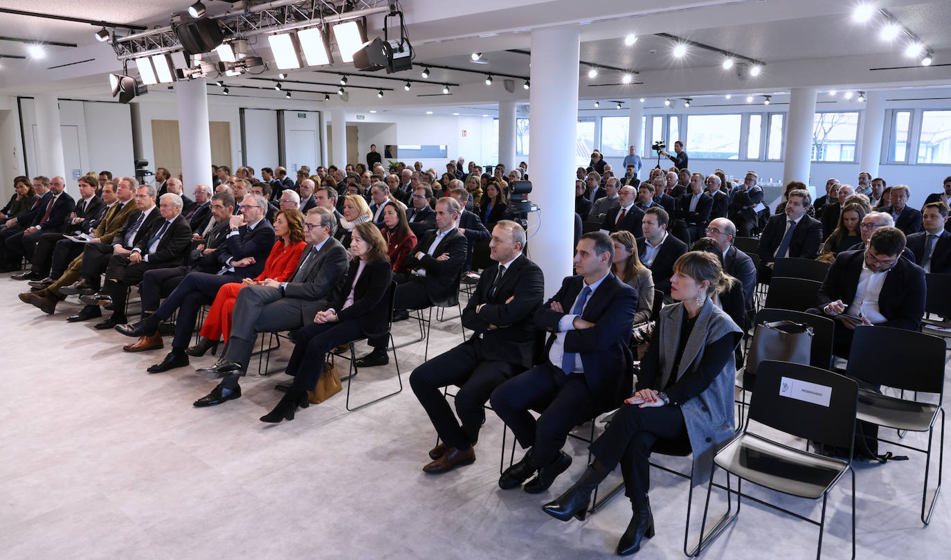 DV Gunea se ha llenado para recibir a Iván Martén.