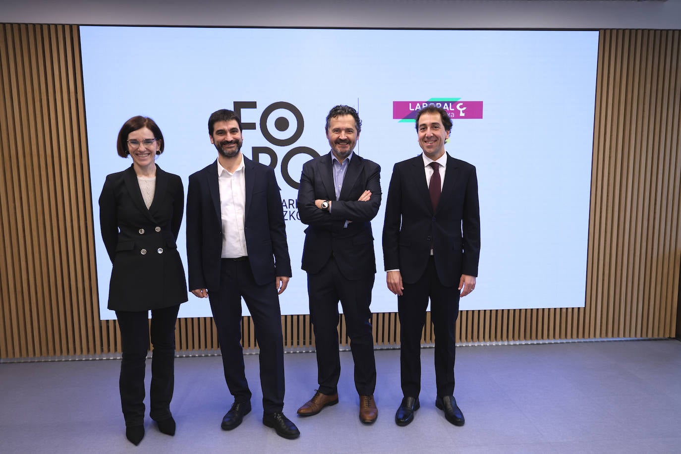 Representantes de Laboral Kutxa como Amaia Enparan (jefa de zona de Donosti Kosta), Josean Aparicio (Debagoiena), Oscar Muguerza (Desarrollo de Empresas) y Haritz Garaialde (Director de Empresas de Gipuzkoa).