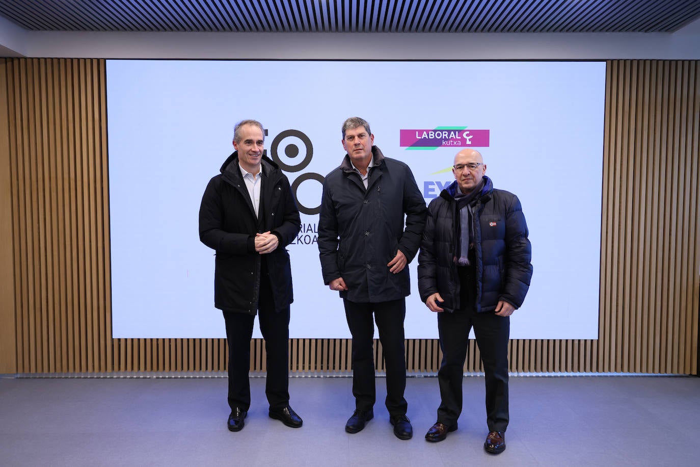 Zenón Vázquez (director general de Elkargi), Iñaki Bernaola (director de Riesgos de Elkargi) y José Gabriel Mujika (exdirector de DV).