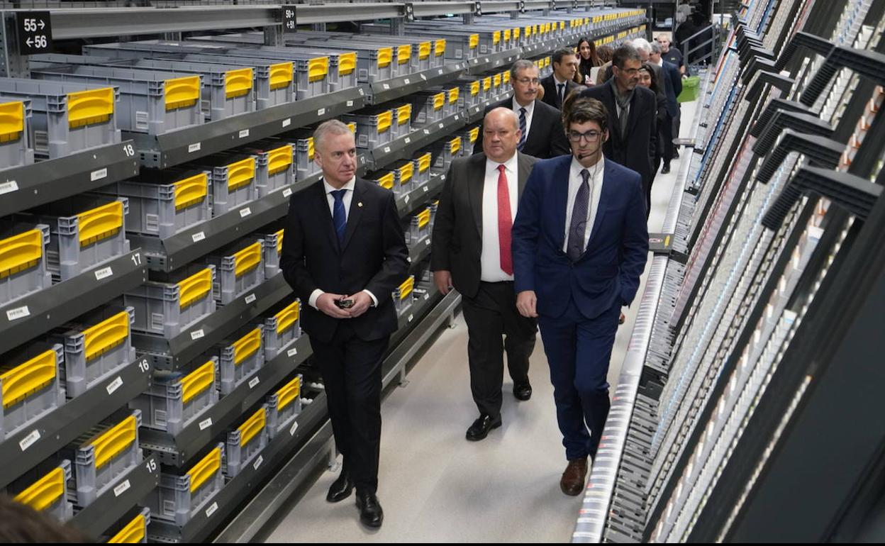 Urkullu, durante la visita a las instalaciones. 