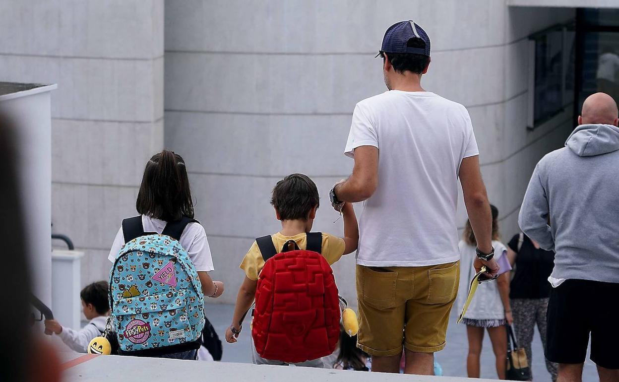 Educación: Comienza hoy la campaña de matriculación escolar en Euskadi