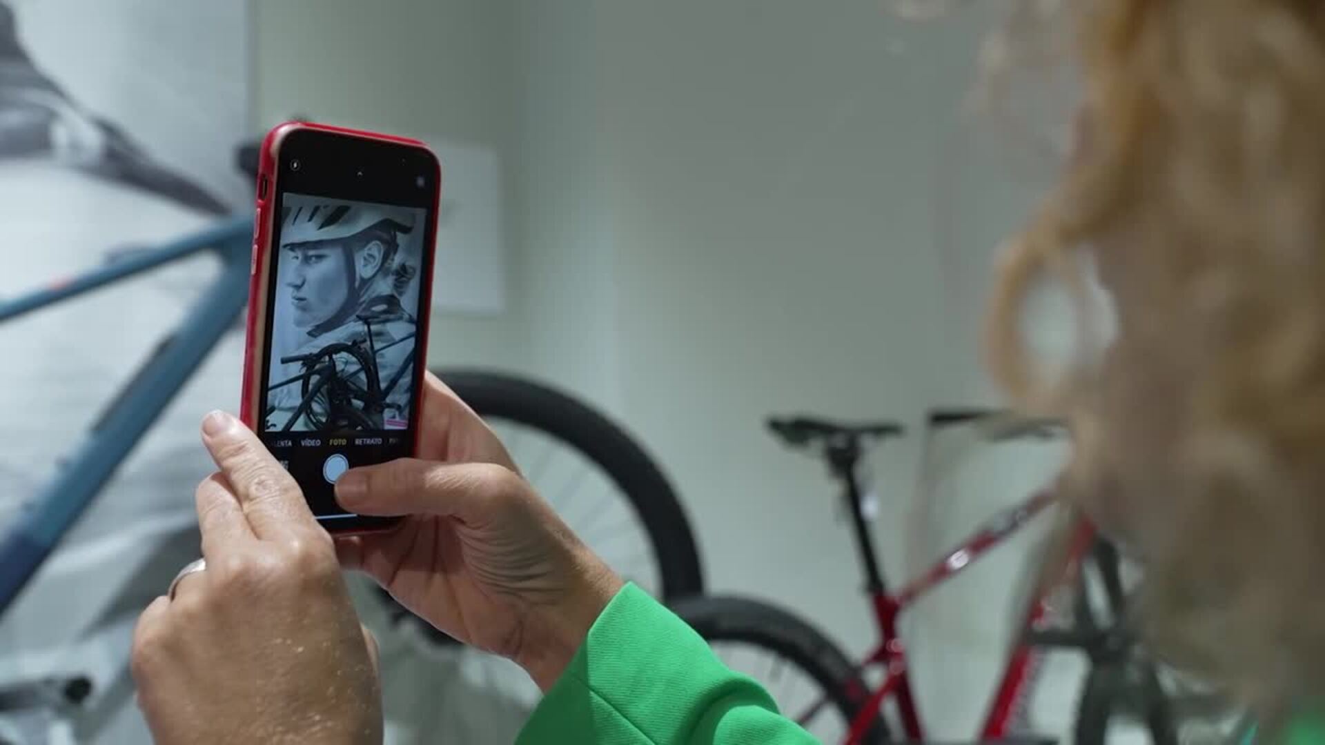 Se inaugura la exposición fotográfica “Bicycle Face” para apoyar el ...