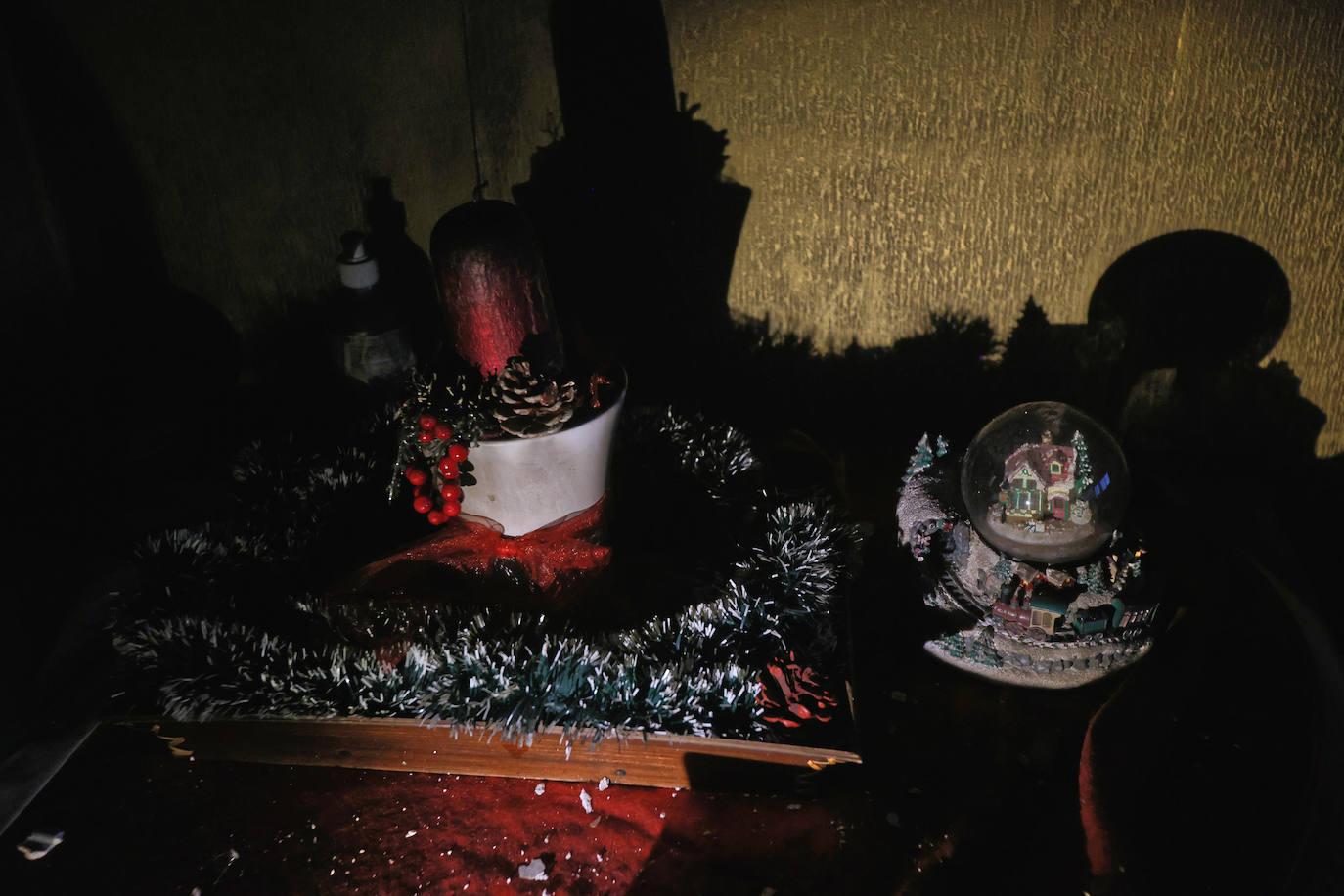 Fotos: La vivienda calcinada en Errenteria, desde dentro