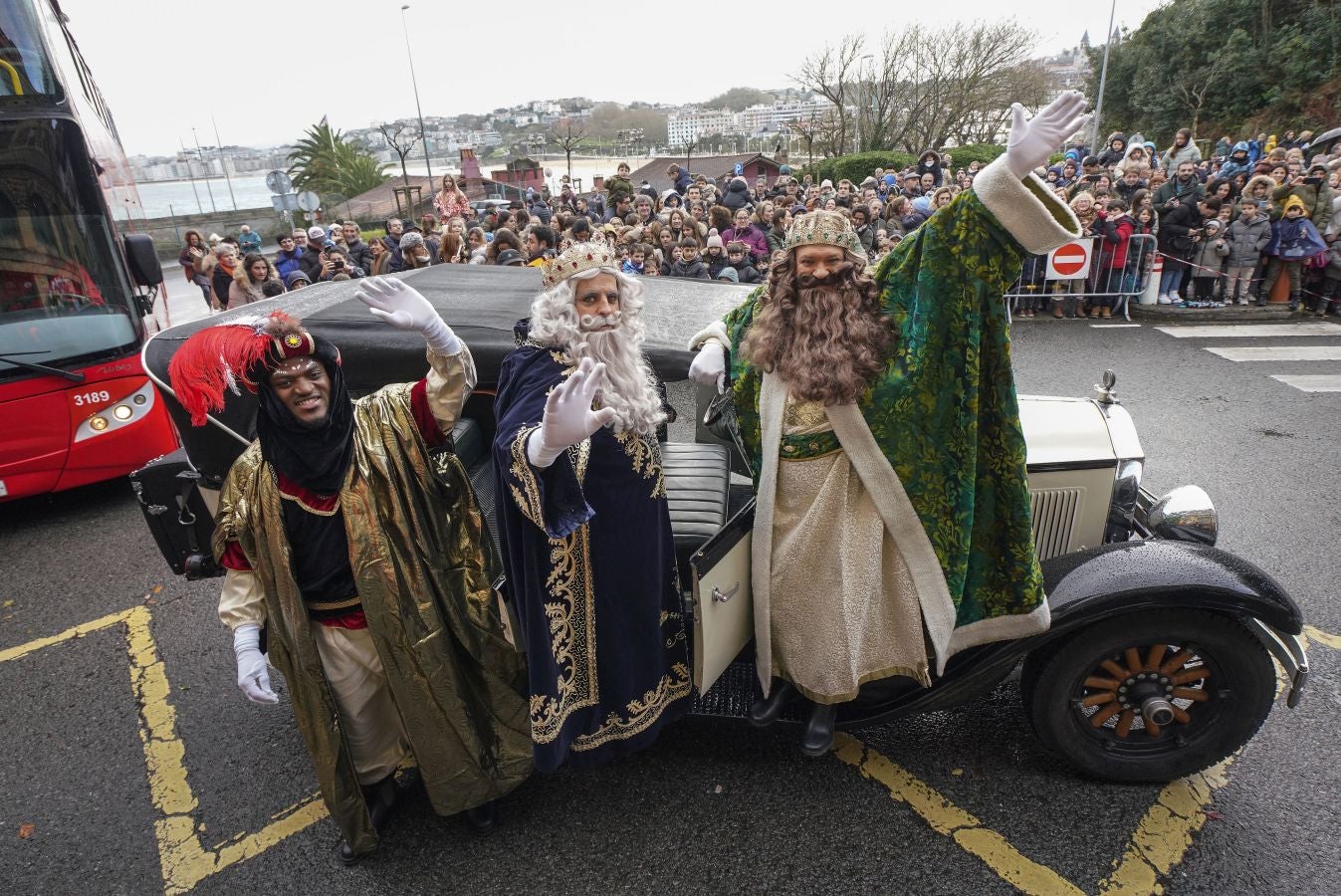 Los Reyes Magos reparten ilusión