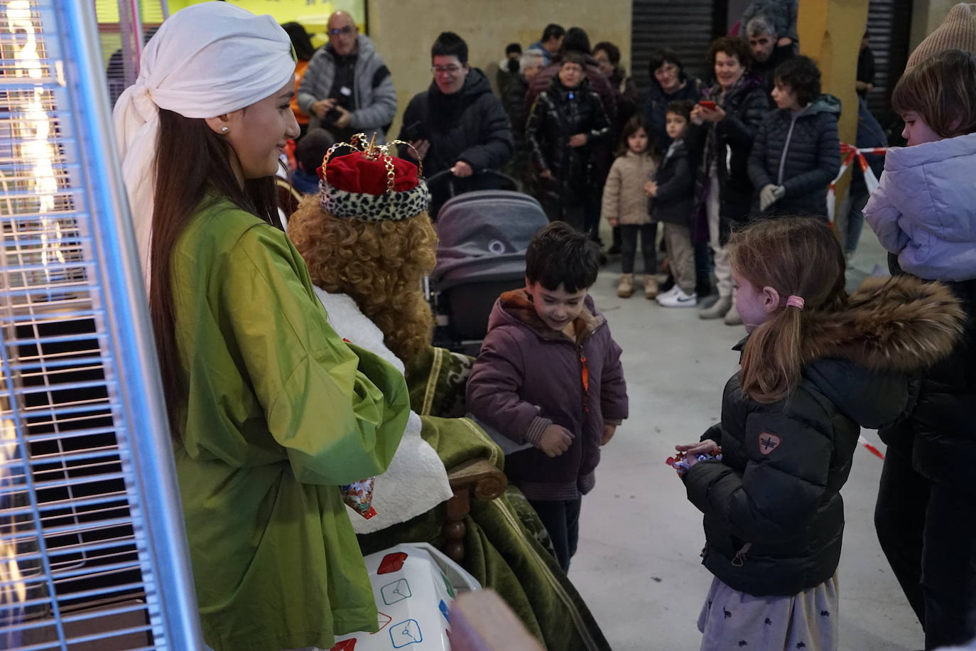 Los Reyes Magos ya se han reunido con cientos de beasaindarras