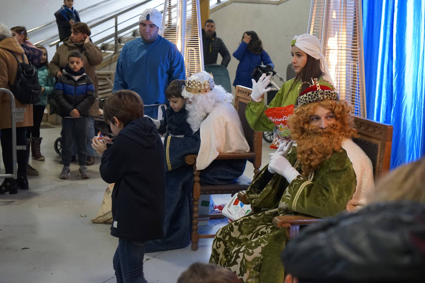 Los Reyes Magos ya se han reunido con cientos de beasaindarras