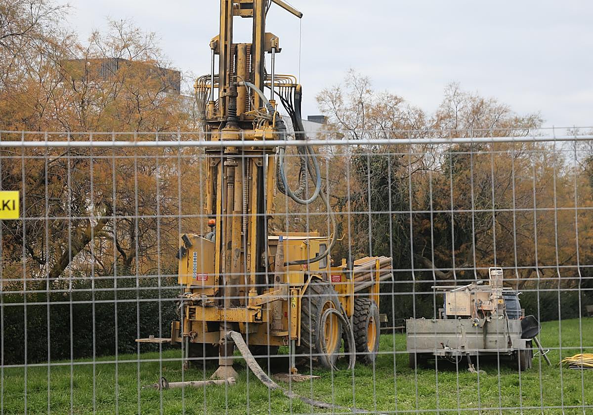 Inicio de la excavación en el GOe.