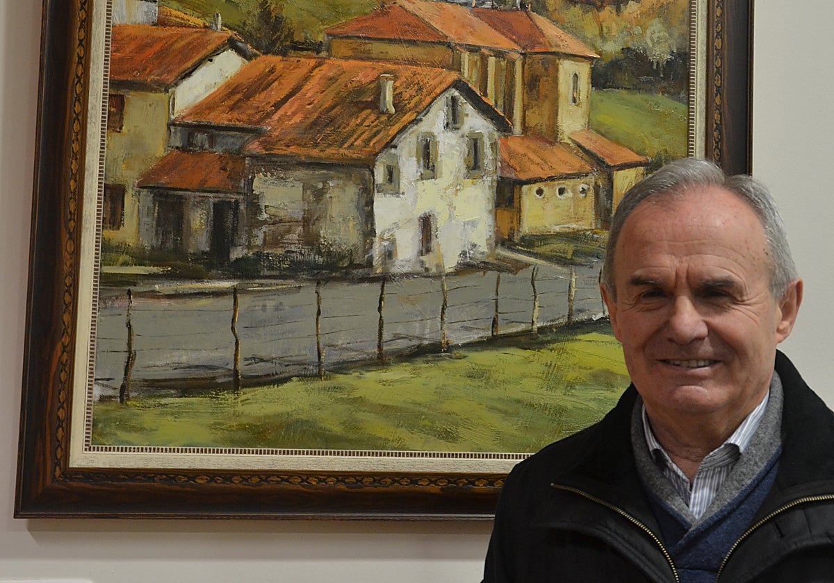 Joxe Mari Zeberio Atauneko koadre abten aurrean.