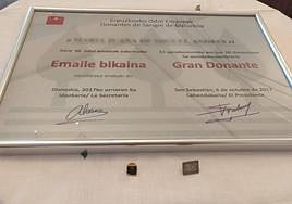 Se otorgarán insignias de plata y oro, cuadros de grandes donantes y trofeos.