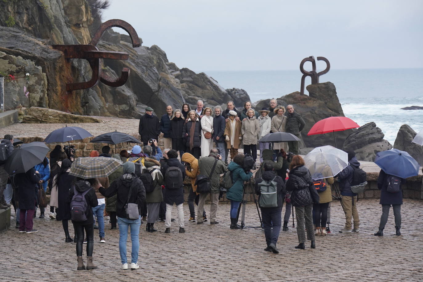 Homenaje de la familia Chillida en el Peine del Viento