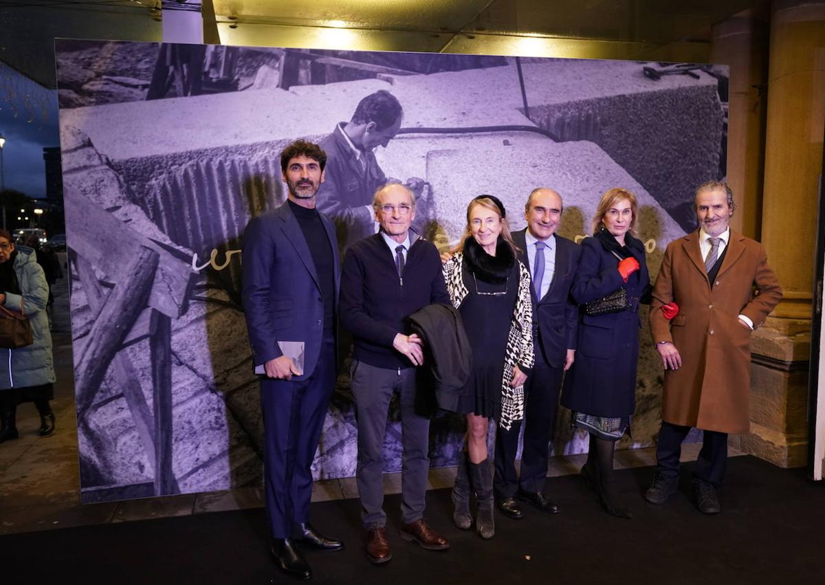 Imagen secundaria 1 - El siglo de Chillida, el hombre que quiso aprender más