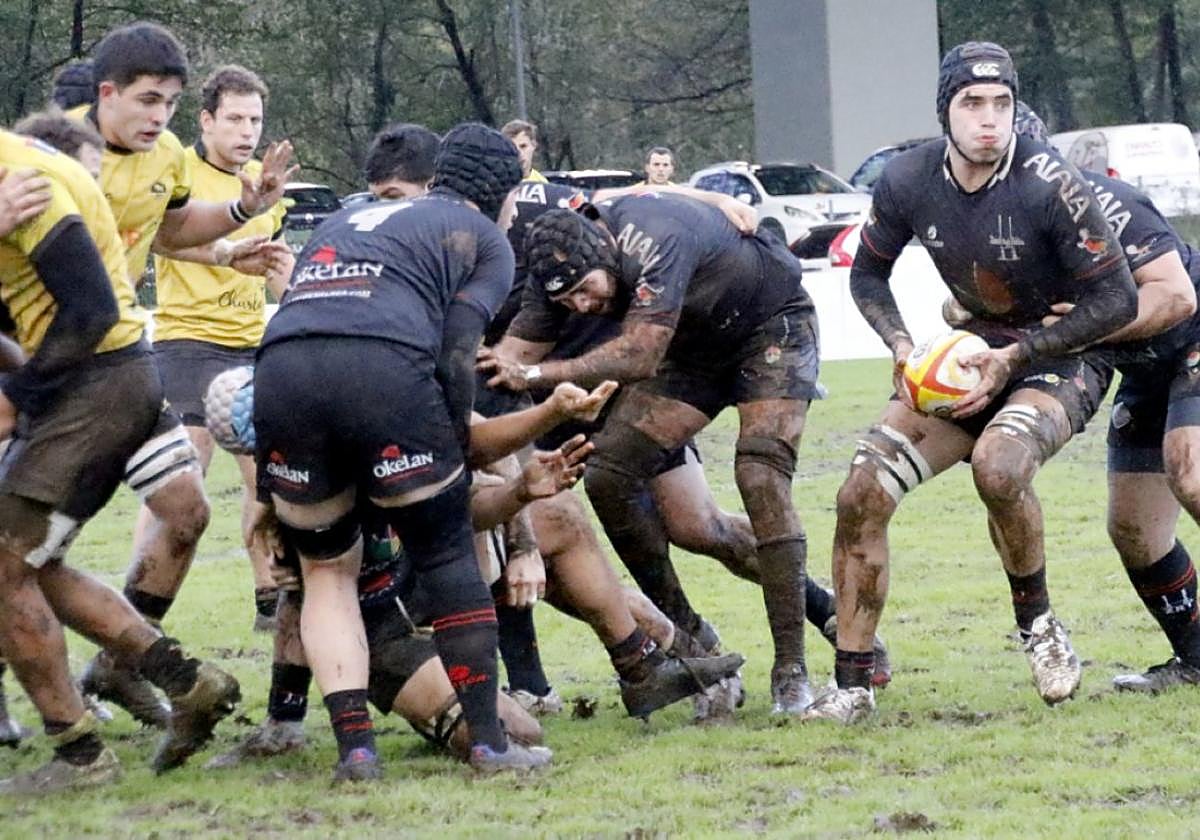 Los Beltzak deberán mover el balón y dar mucha continuidad al juego para ganar al Uribealdea.