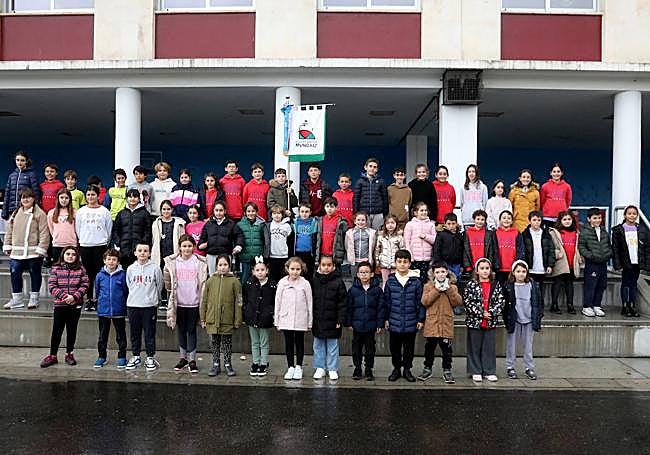 Segunda compñía de la tamborrada infantil del Sagrado Corazón Mundaiz