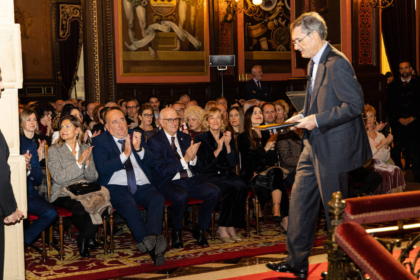 Reconocimiento al presidente de CAF