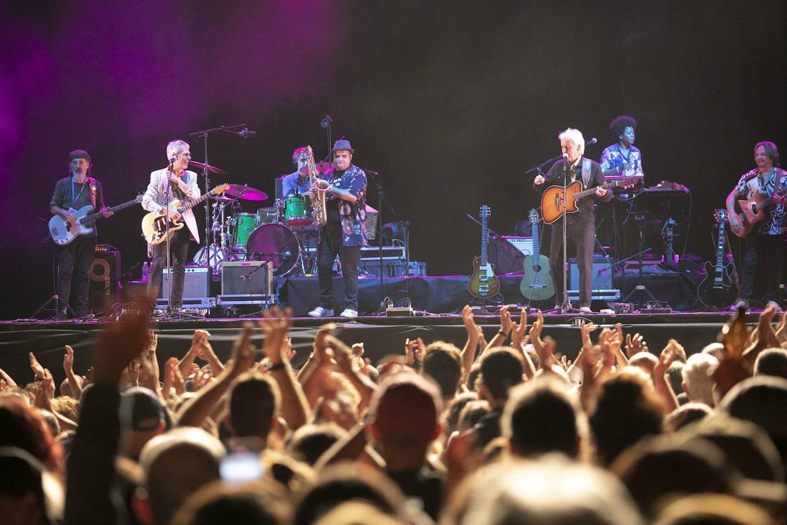 2022: su última visita. Fue en Sagüés, en la Semana Grande, donde ya había estado en el año 2000. Pero esta vez con Kiko Veneno y un elenco de invitados vascos como Pirata, Oreka TX y Olatz Salvador.