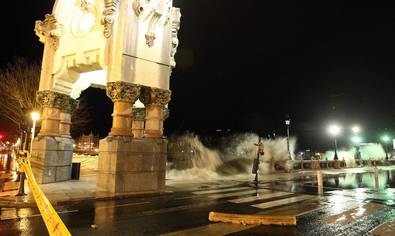 El temporal que devastó la costa guipuzcoana, en imágenes