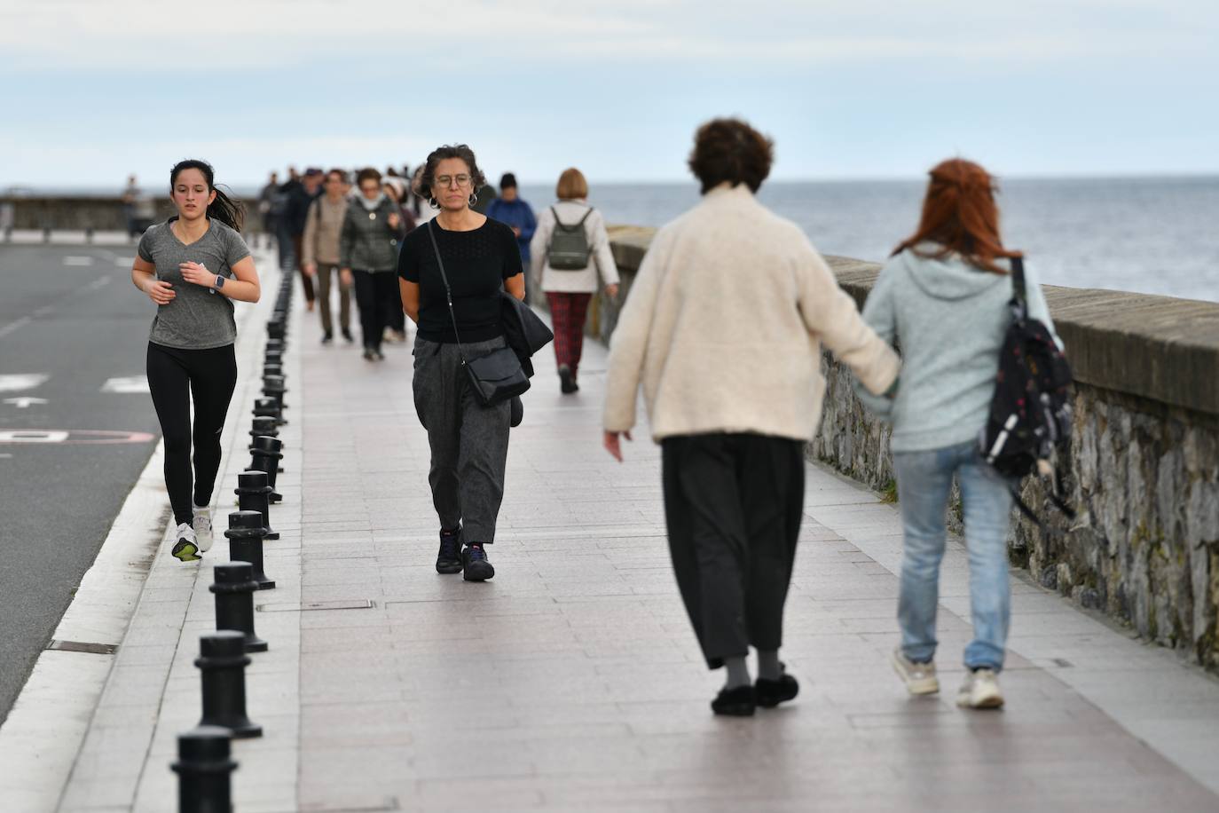 Mañana de nubes y temperaturas altas en San Sebastián