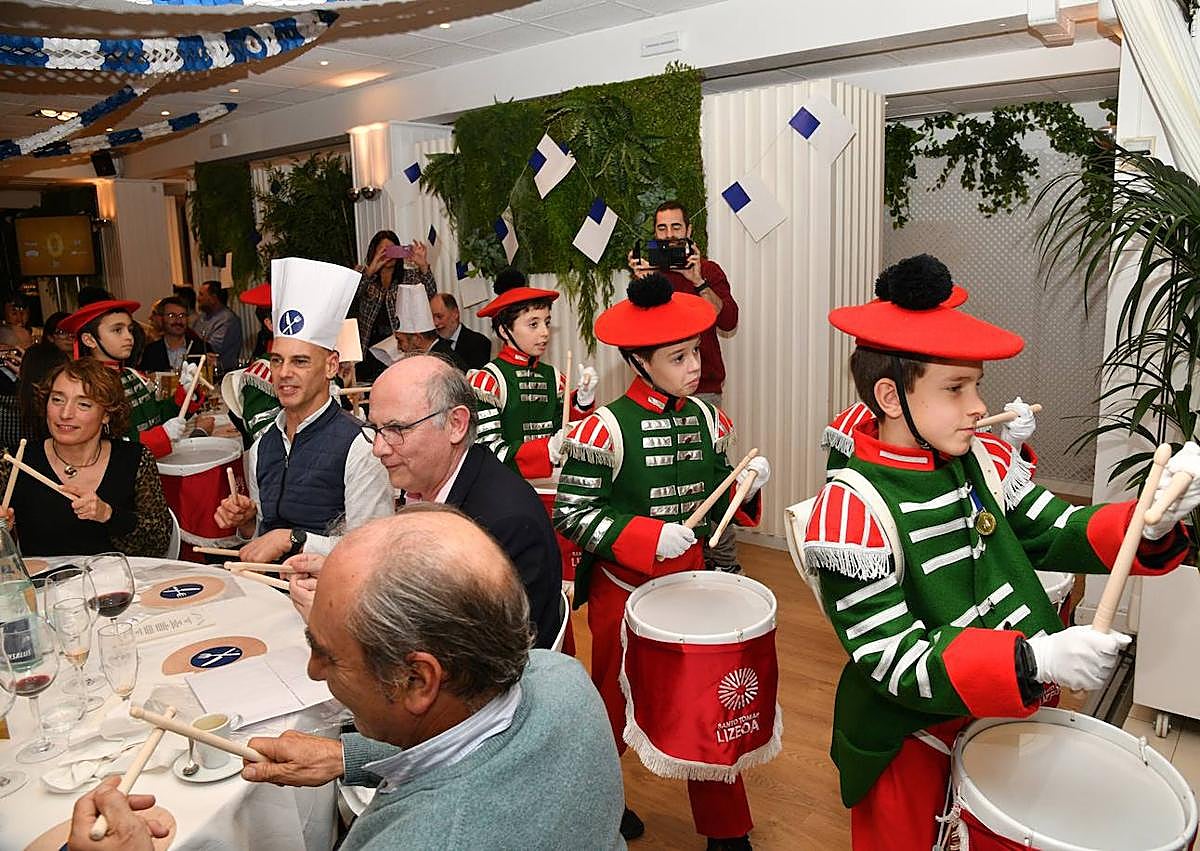 Imagen secundaria 1 - «Gracias por creer siempre en nosotros, Isabel»