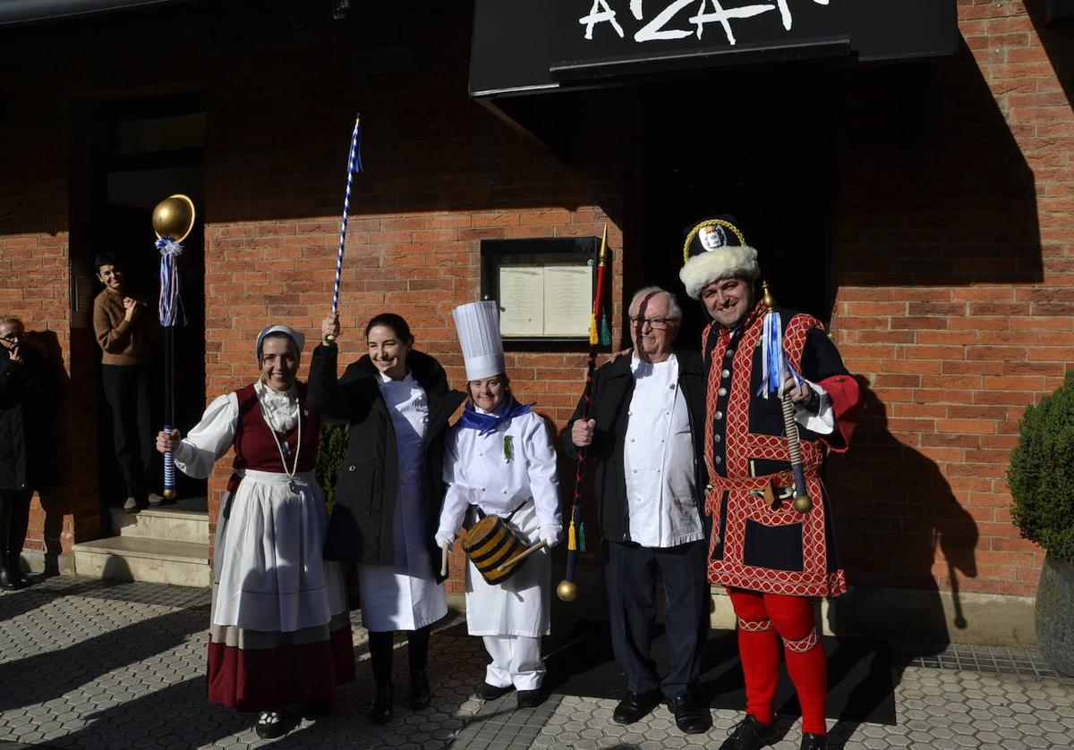 Elena y Juan Mari Arzak recibieron a los integrantes de Artzak Ortzeok el año pasado.