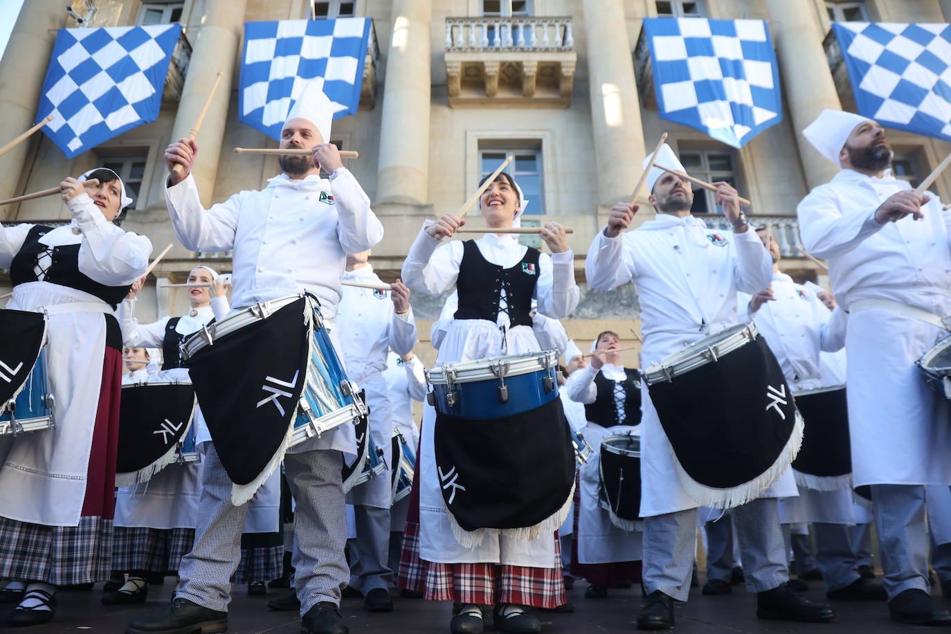 Kale Lagunak recorre las calles de la Parte Vieja