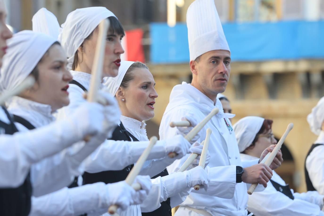 Kale Lagunak recorre las calles de la Parte Vieja