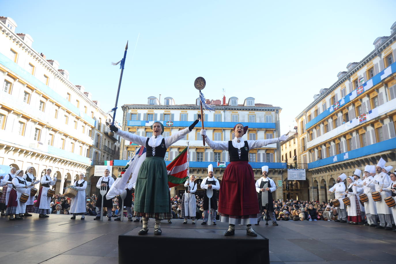 Kale Lagunak recorre las calles de la Parte Vieja