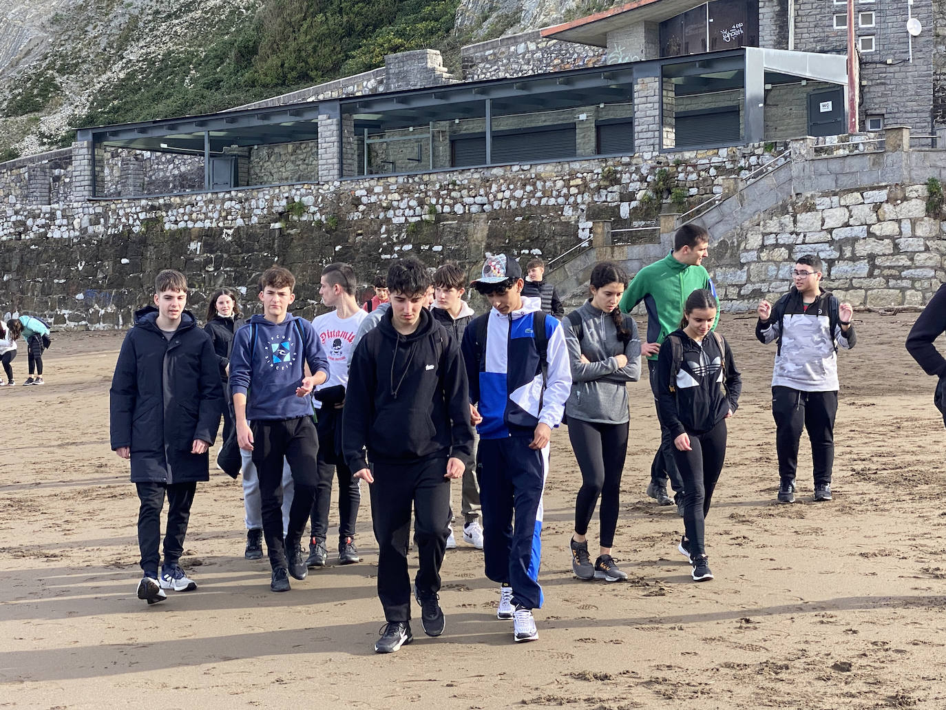 Oianguren institutuko DBH4ko ikasleak ezagutu